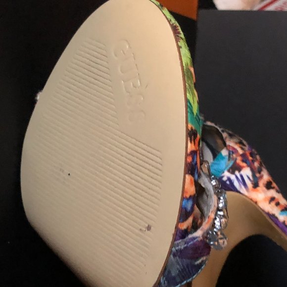 NEW. NO BOX.  GUESS CATERINA. Multicolor Rhinestone Sandals. - Picture 7 of 16